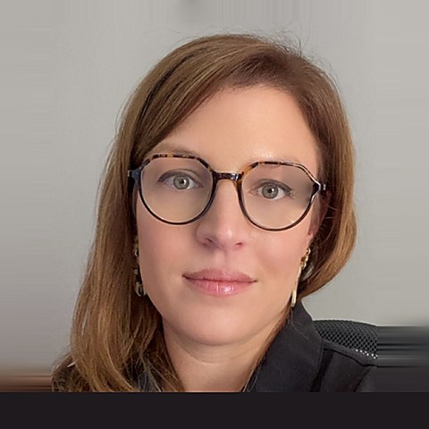 Portrait d'Aurélie, fondatrice d'APAISIA Famille